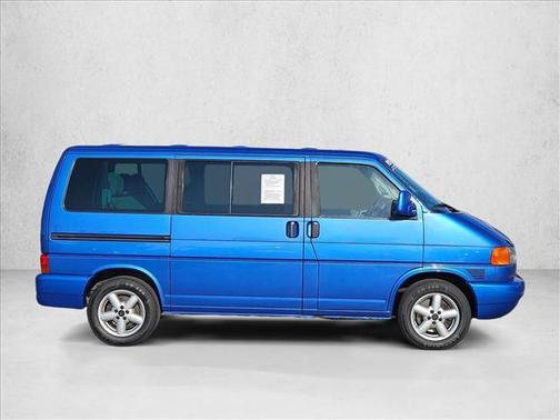 Techno Blue Pearl 2002 Volkswagen Eurovan MV