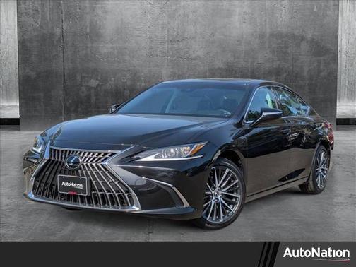 2025 Lexus ES 300h Base