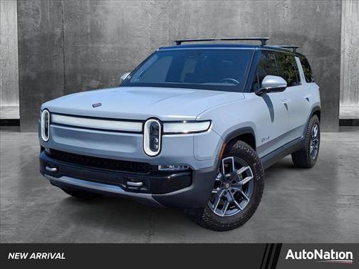 2023 Rivian R1S Adventure