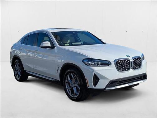 2025 BMW X4 xDrive30i