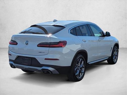 2025 BMW X4 xDrive30i