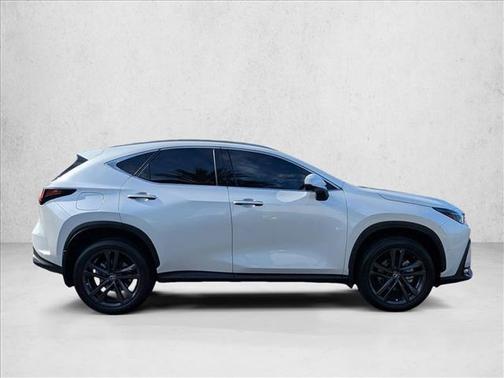 2025 Lexus NX 450h+ Luxury