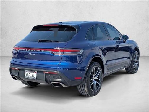 2022 Porsche Macan AWD