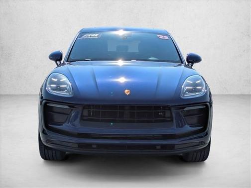 2022 Porsche Macan AWD