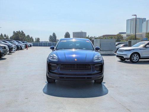 2022 Porsche Macan AWD
