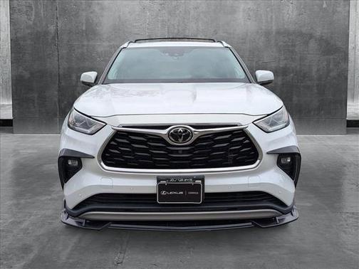 2022 Toyota Highlander Platinum
