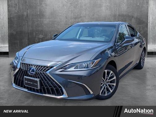 2022 Lexus ES 300h Base