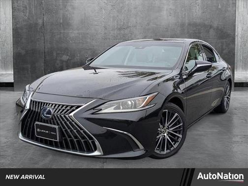 2022 Lexus ES 300h Base