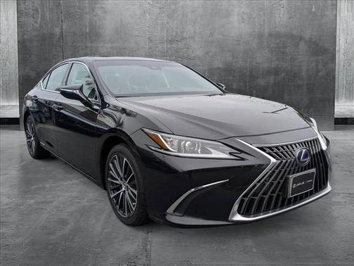 2022 Lexus ES 300h Base