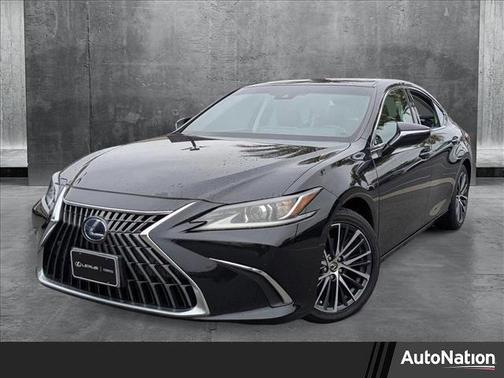 2022 Lexus ES 300h Base