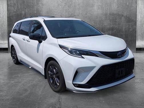 2024 Toyota Sienna XSE 7 Passenger