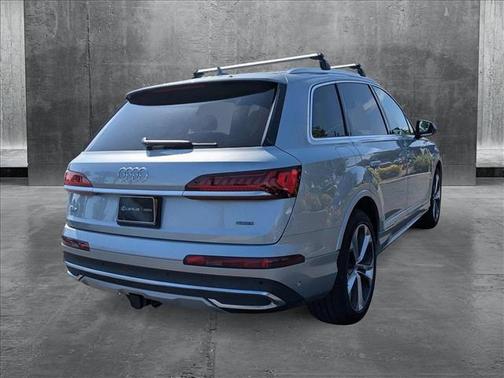 2024 Audi Q7 55 Premium Plus