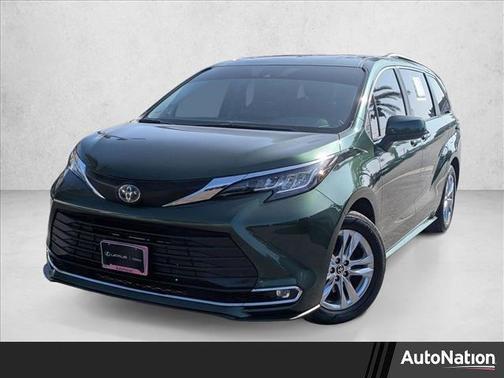2022 Toyota Sienna XLE