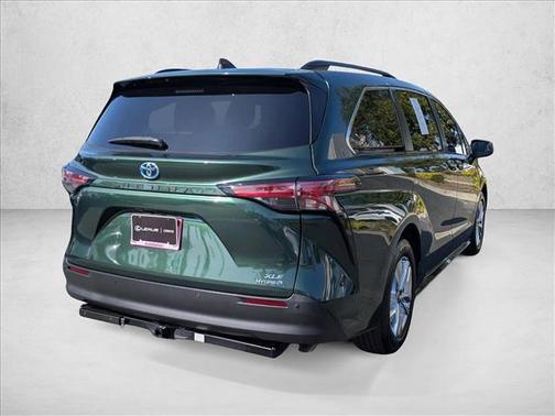 2022 Toyota Sienna XLE