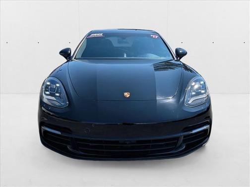 2017 Porsche Panamera 4