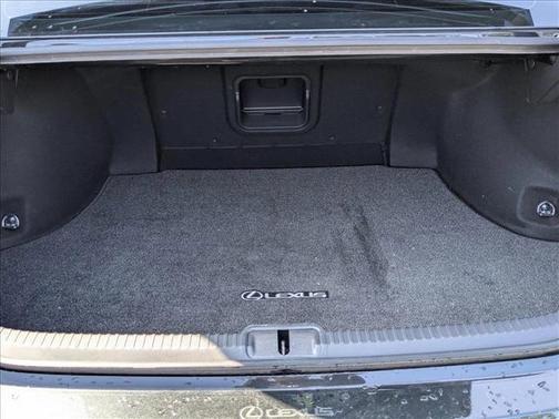 2022 Lexus ES 300h Base