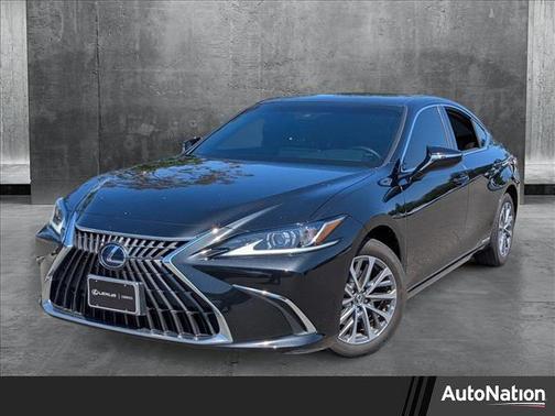 2022 Lexus ES 300h Base