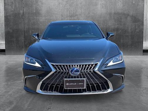 2022 Lexus ES 300h Base