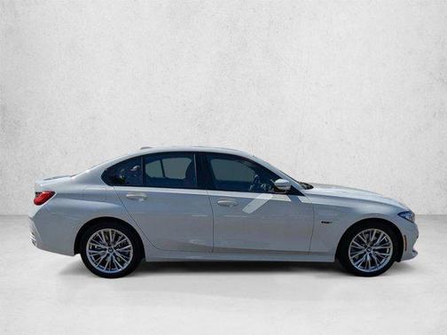 Alpine White 2023 BMW 330e 330e
