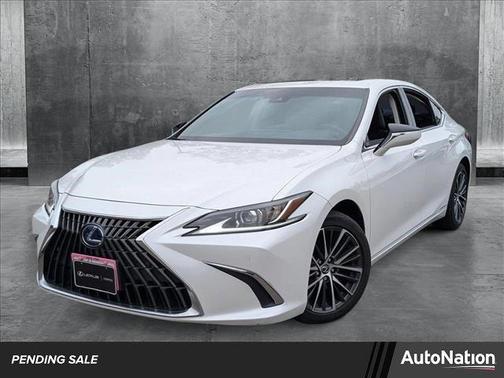 2022 Lexus ES 300h Base