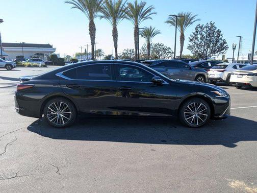 Caviar 2024 Lexus ES 300h Base