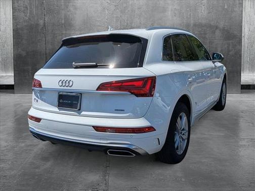 2022 Audi Q5 45 S line Premium