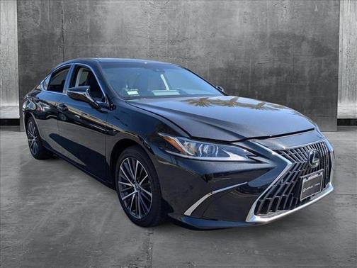2025 Lexus ES 300h Base