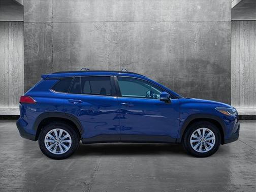 2022 Toyota Corolla Cross LE