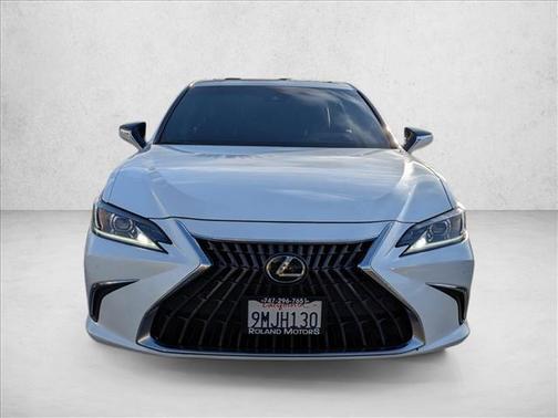 2024 Lexus ES 300h Base