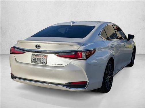 2024 Lexus ES 300h Base