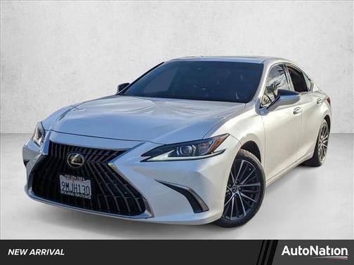 2024 Lexus ES 300h Base
