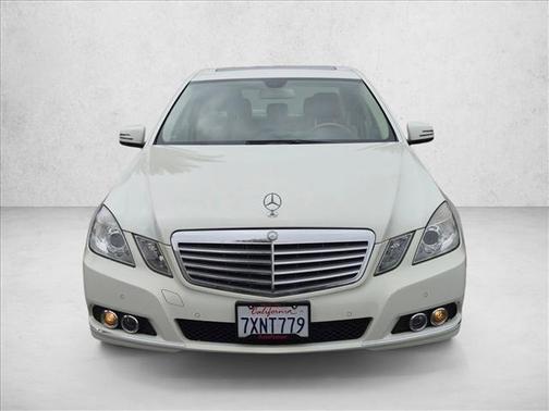 White 2011 Mercedes-Benz E-Class E 350 Luxury