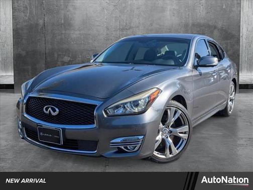 2016 INFINITI Q70 3.7