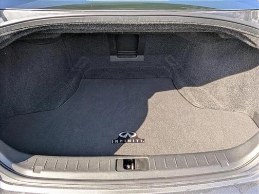2016 INFINITI Q70 3.7