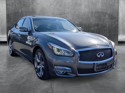2016 INFINITI Q70 3.7