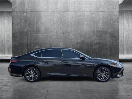 2022 Lexus ES 350 Base