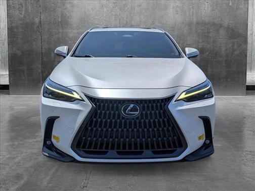 2022 Lexus NX 450h+ Luxury