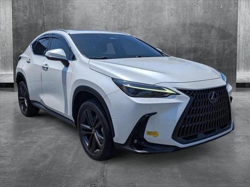 2022 Lexus NX 450h+ Luxury