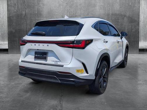 2022 Lexus NX 450h+ Luxury