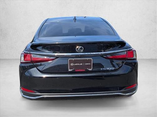 Caviar 2025 Lexus ES 300h Base