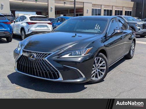 2022 Lexus ES 300h Base