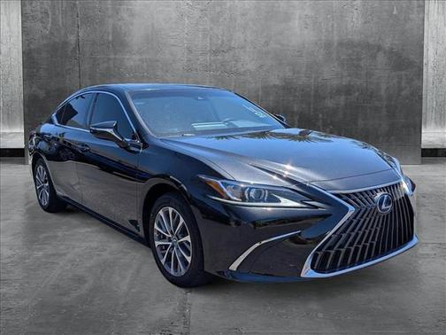 2022 Lexus ES 300h Base