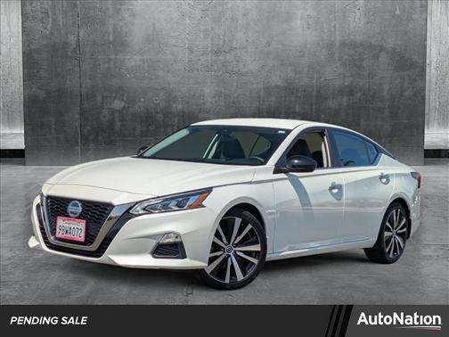 2022 Nissan Altima SR FWD
