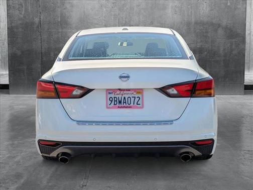 2022 Nissan Altima SR FWD