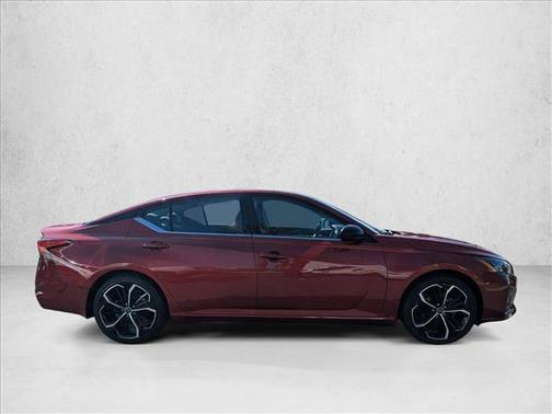 2023 Nissan Altima SR FWD