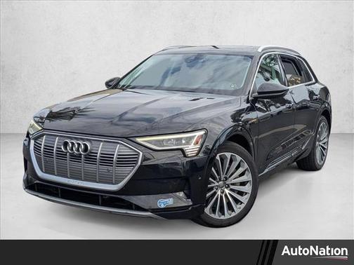 2019 Audi e-tron Premium Plus