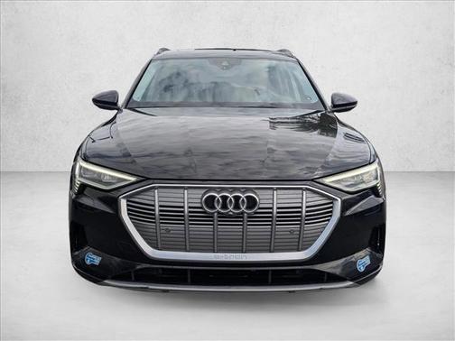2019 Audi e-tron Premium Plus