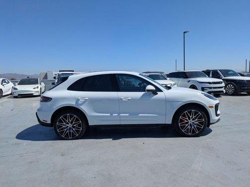 2022 Porsche Macan S