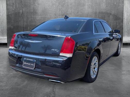 2017 Chrysler 300C Base