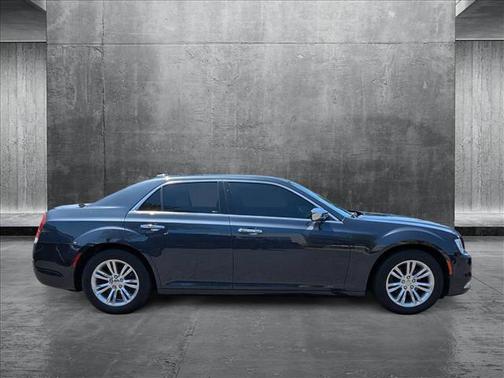 2017 Chrysler 300C Base